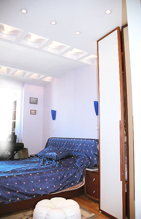 Спальня, подшивной потолок